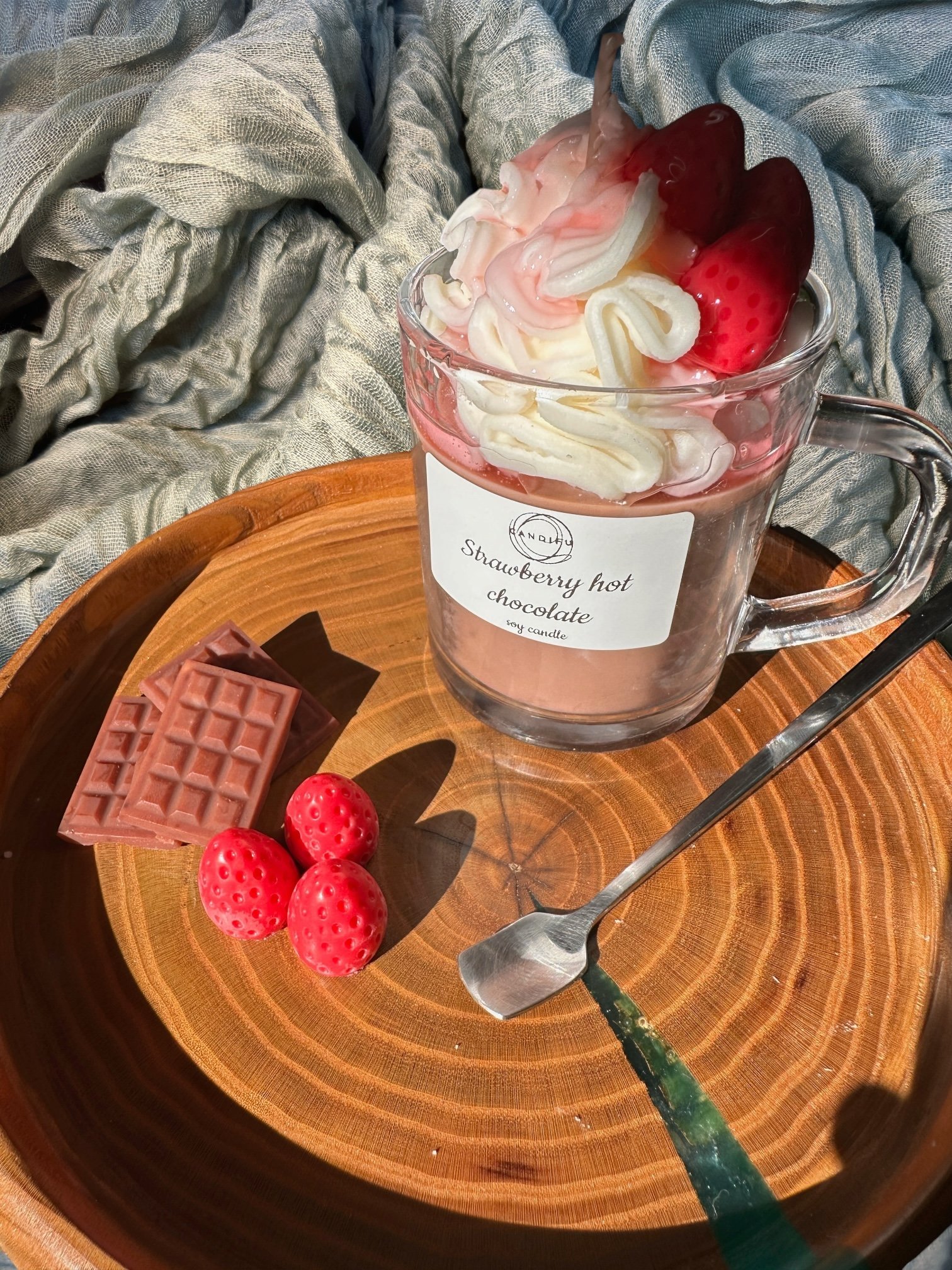 Strawberry hot chocolate