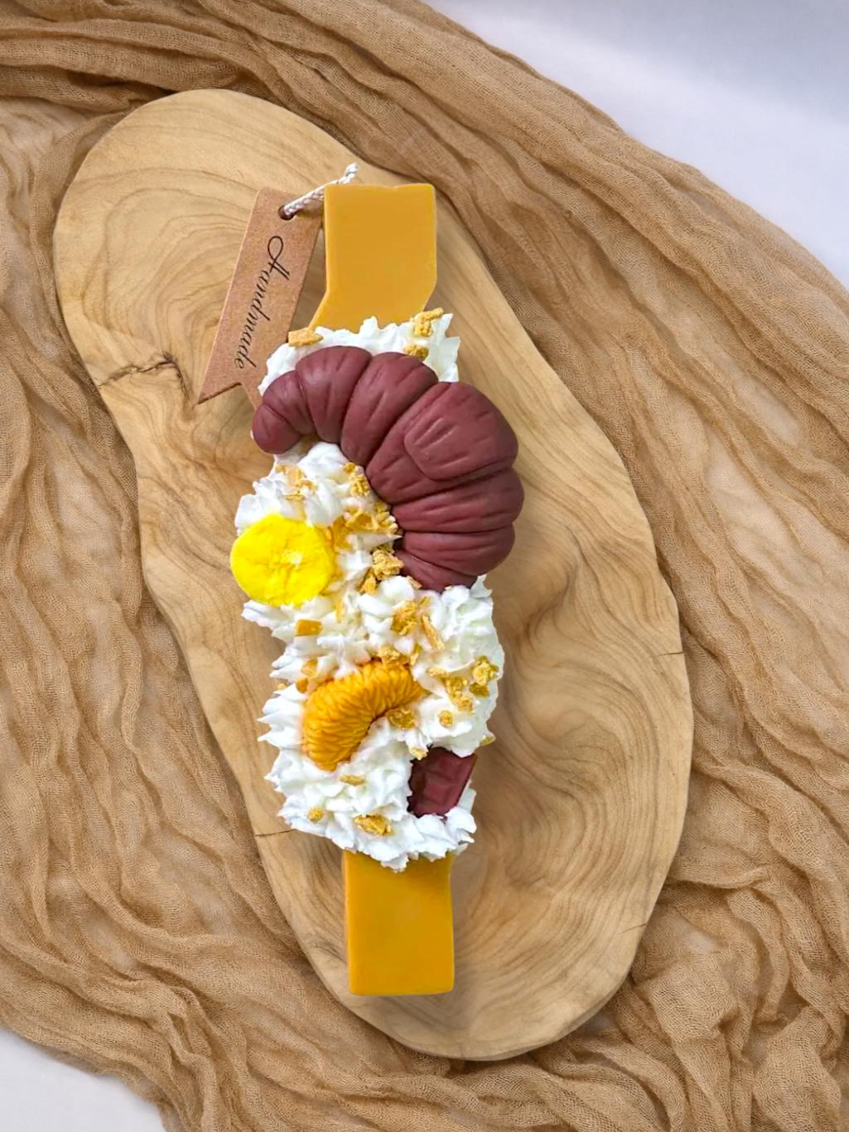 Πασχαλινή λαμπάδα Golden Pastry