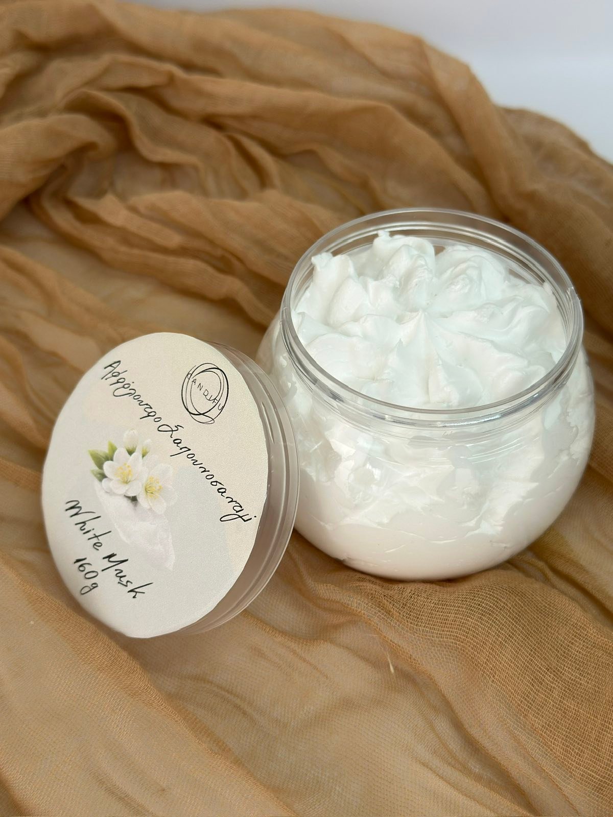 White Musk Αφρόλουτρο Σαπουνοσαντιγί